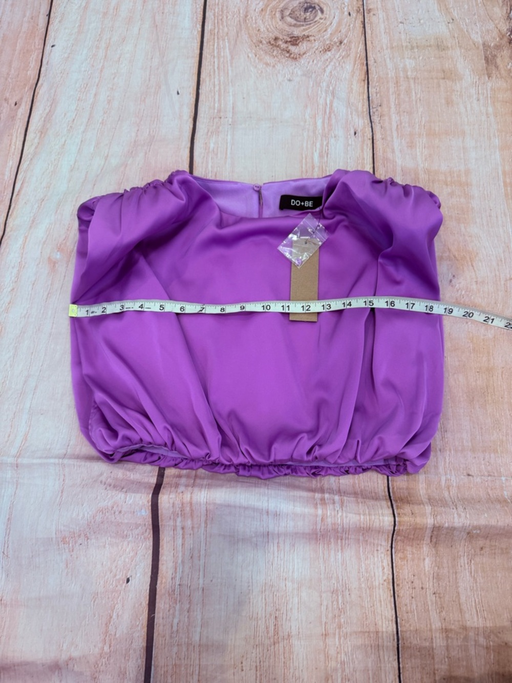 DO+BE COLLECTION women’s Size Medium Cropped Satin Purple Bubble Top NWT - Picture 5 of 6